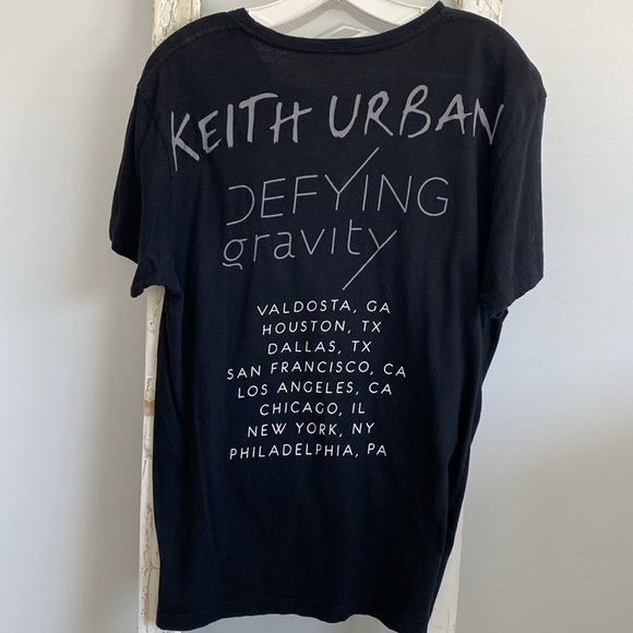 Keith Urban Defying Gravity Tour Tee - Picture 4 of 4